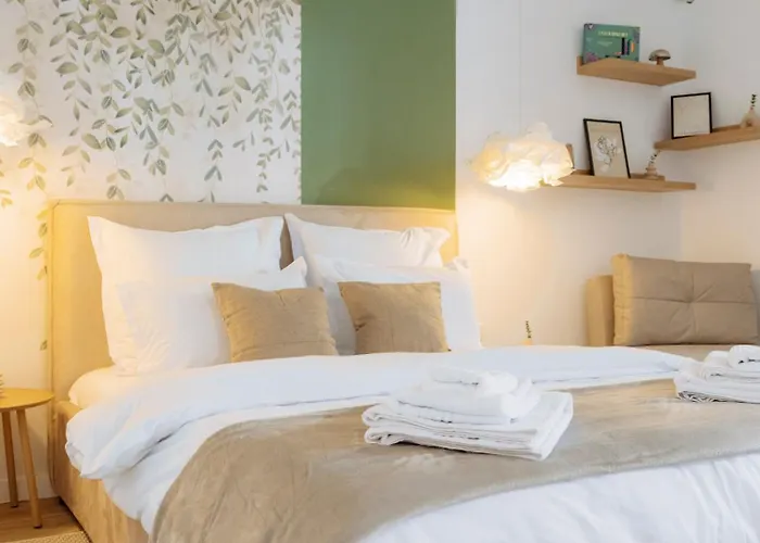 Апартаменти Lunaria Near National Arena & Mega Mall