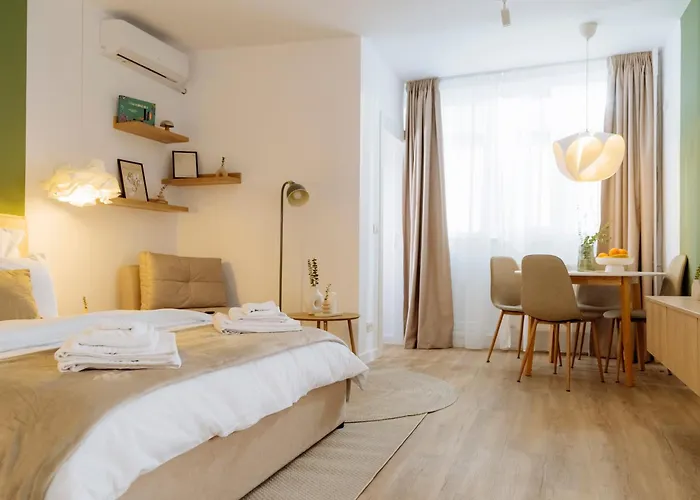 Lunaria Near National Arena & Mega Mall Апартаменти *