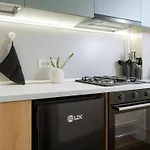 Lunaria Near National Arena & Mega Mall * Βουκουρέστι